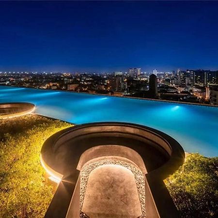 Modern Style Room With Sky Pool 古城边天际泳池公寓 清邁 外观 照片