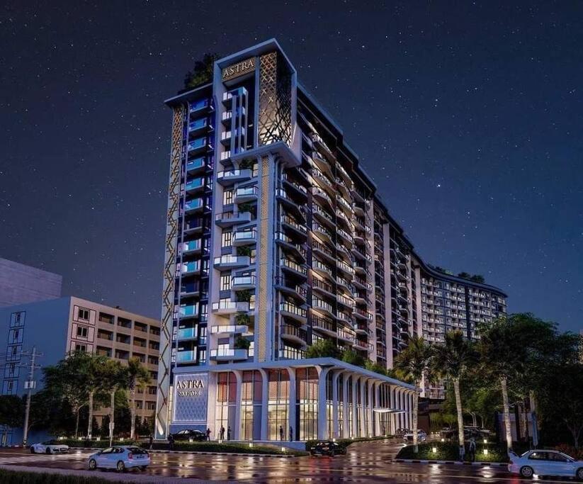 Modern Style Room With Sky Pool 古城边天际泳池公寓 清邁 外观 照片